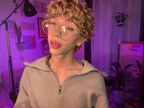 lyamthommpson online show from March 23, 2026, 8:13 pm