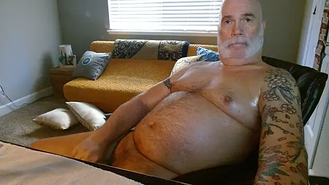 Snapshot of musclebearnips chatting on March 16, 2025, 1:17 am musclebearnips online show from March 16, 2025, 1:17 am