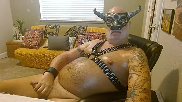 Snapshot of musclebearnips chatting on October 16, 2025, 7:15 pm musclebearnips online show from October 16, 2025, 7:15 pm