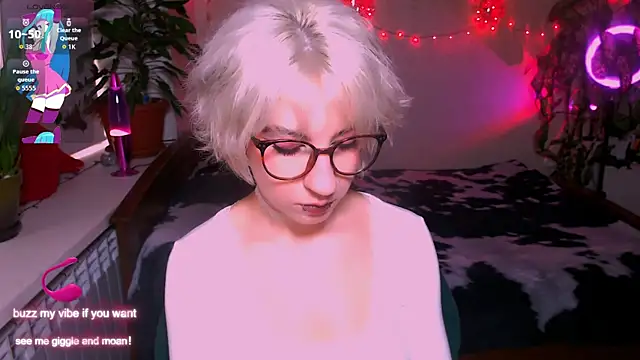 Snapshot of _Moonlight_t chatting on September 22, 2025, 11:23 am  Moonlight t online show from September 22, 2025, 11:23 am