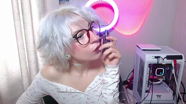 Snapshot of _Moonlight_t chatting on October 5, 2025, 10:13 am  Moonlight t online show from October 5, 2025, 10:13 am