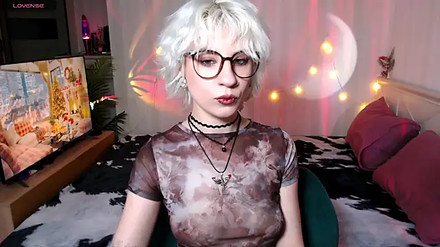  Moonlight t online show from December 19, 2025, 9:05 am