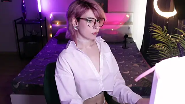  Moonlight t online show from May 12, 2026, 8:22 am
