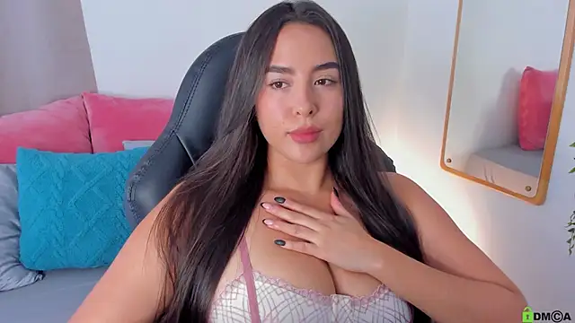 april  stone online show from November 4, 2025, 4:17 pm