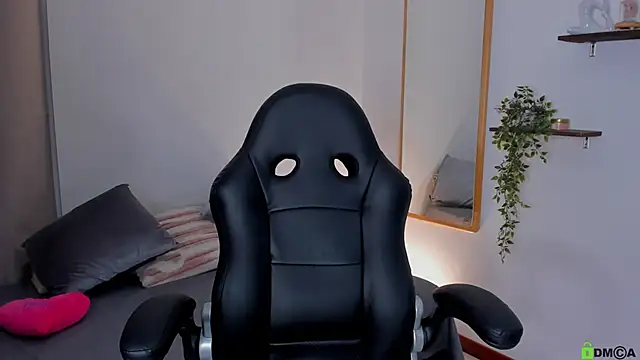 april  stone online show from February 4, 2026, 11:31 pm