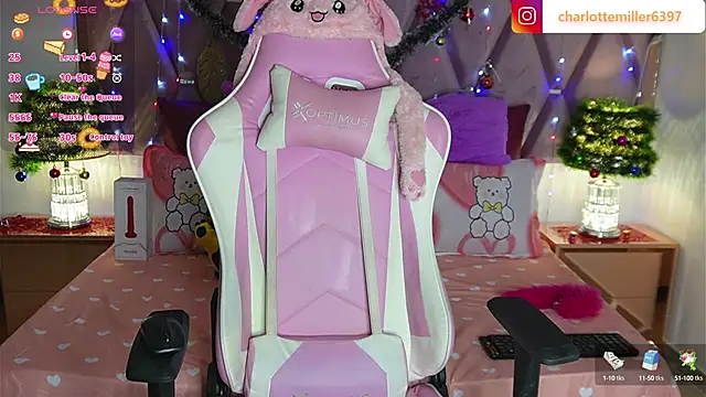 Snapshot of CharlotteMillers chatting on December 3, 2024, 12:27 pm CharlotteMillers online show from December 3, 2024, 12:27 pm