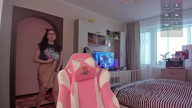 elisejays online show from December 8, 2024, 11:24 am