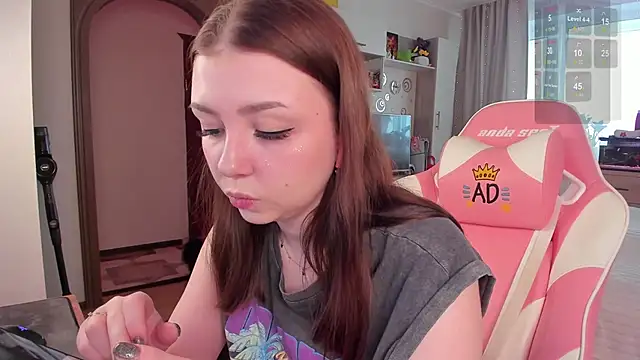 elisejays online show from January 16, 2025, 10:10 am