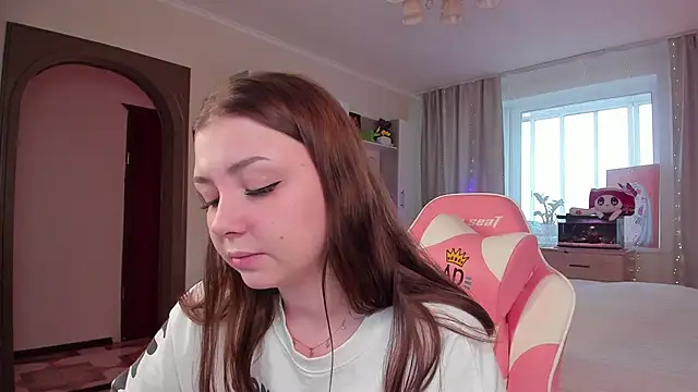 elisejays online show from January 25, 2025, 10:29 am