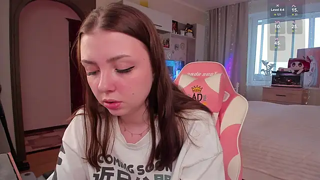 elisejays online show from January 27, 2025, 10:16 am