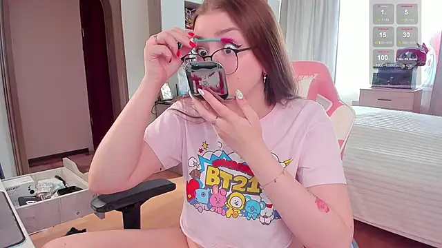 elisejays online show from February 20, 2025, 10:27 am