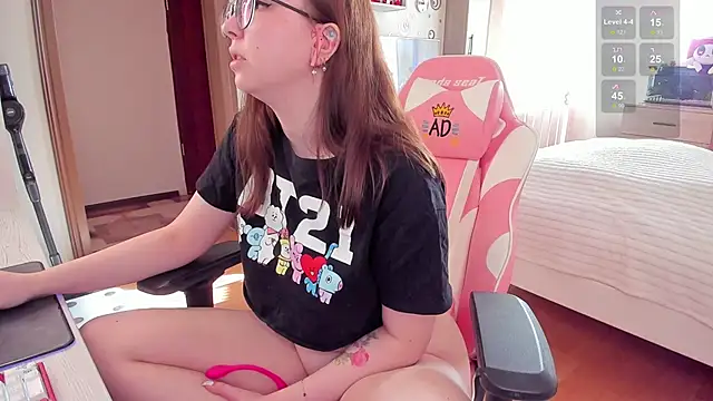 elisejays online show from February 22, 2025, 10:40 am