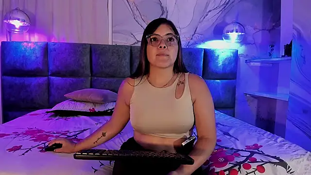 EVELIN MASON online show from January 14, 2025, 7:43 pm