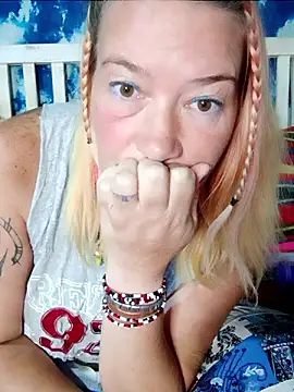 GingerKtm21 online show from December 1, 2024, 7:14 pm