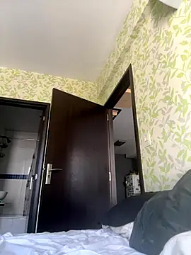 Snapshot of samilux5 chatting on October 21, 2025, 2:51 pm samilux5 online show from October 21, 2025, 2:51 pm