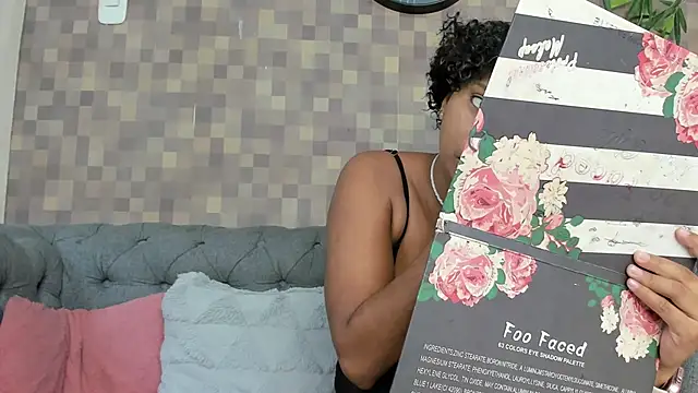 Snapshot of saray_mardez chatting on September 12, 2025, 12:16 pm saray mardez online show from September 12, 2025, 12:16 pm