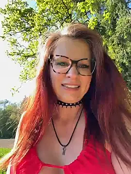 Snapshot of die-EinHORNY-WG chatting on April 29, 2026, 2:54 pm die-EinHORNY-WG online show from April 29, 2026, 2:54 pm