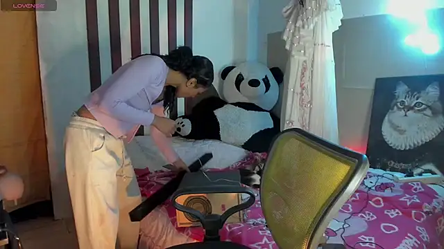 Snapshot of Lilithsabeth chatting on October 18, 2025, 8:09 pm Lilithsabeth online show from October 18, 2025, 8:09 pm