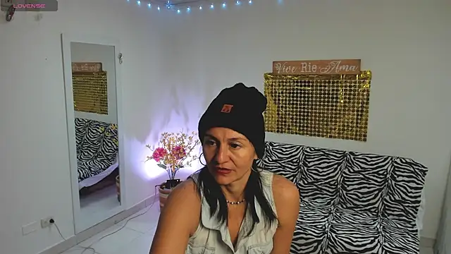 Snapshot of lollita_23_ chatting on March 6, 2025, 3:24 pm lollita 23 online show from March 6, 2025, 3:24 pm