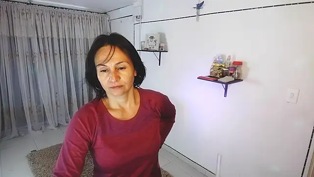 lollita 23  online show from October 1, 2025, 3:40 pm