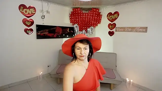 lollita 23  online show from February 14, 2026, 9:11 pm