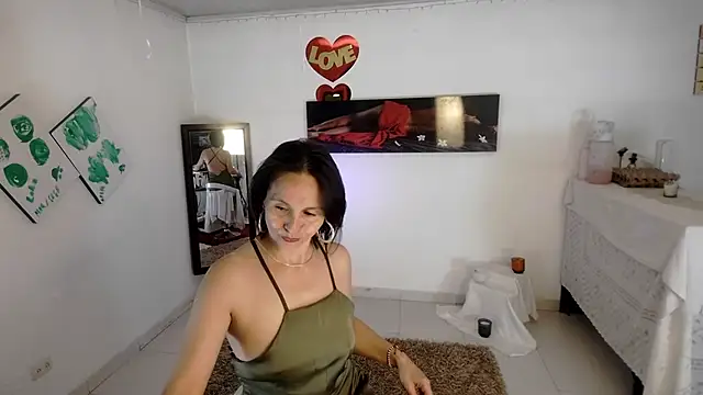 lollita 23  online show from May 4, 2026, 8:16 pm