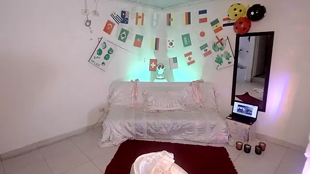 lollita 23  online show from June 25, 2026, 7:40 pm
