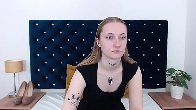 Snapshot of AlexaTease chatting on December 30, 2024, 6:16 pm AlexaTease online show from December 30, 2024, 6:16 pm