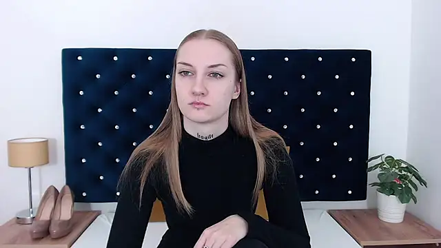 Snapshot of AlexaTease chatting on January 24, 2025, 1:57 pm AlexaTease online show from January 24, 2025, 1:57 pm