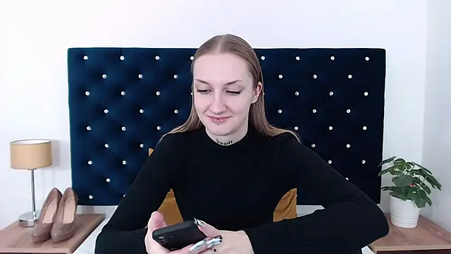 Snapshot of AlexaTease chatting on January 29, 2025, 5:35 pm AlexaTease online show from January 29, 2025, 5:35 pm