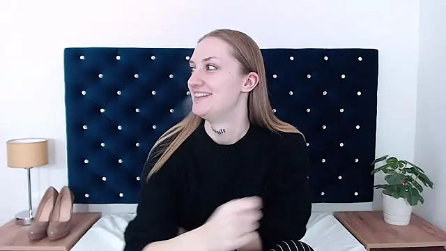 Snapshot of AlexaTease chatting on January 30, 2025, 3:29 pm AlexaTease online show from January 30, 2025, 3:29 pm