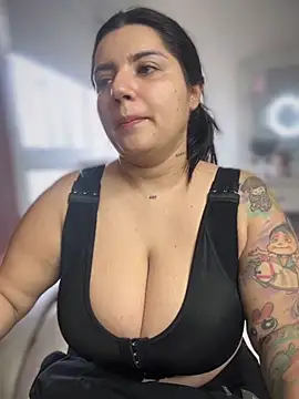 horny roomiess online show from September 25, 2025, 3:16 pm