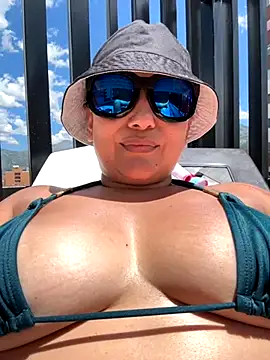 Victoria-Harper online show from September 23, 2025, 6:00 pm