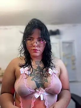 JulianaCastillo online show from December 30, 2024, 5:26 am