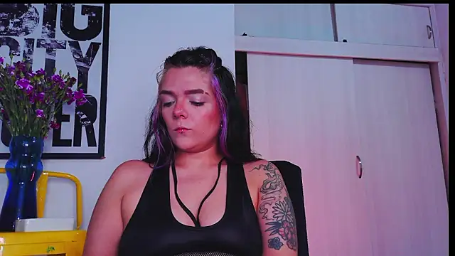 purple em69 online show from February 22, 2026, 9:24 pm