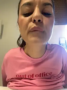 pissycu online show from September 18, 2025, 12:29 pm