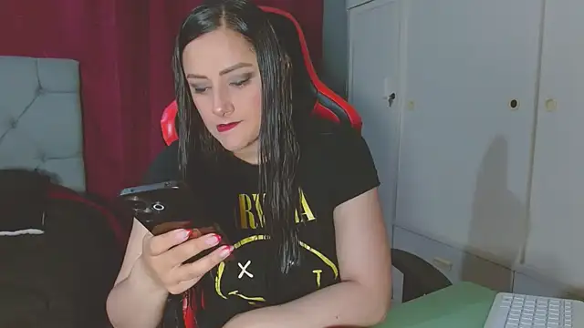 Noamartin  online show from October 12, 2025, 2:10 am