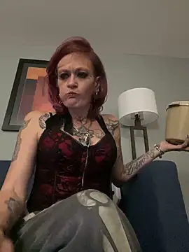 renegade vyxxen online show from February 11, 2025, 8:48 am