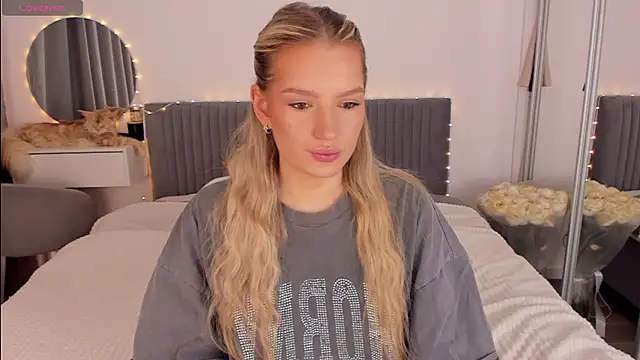 CassieRayss online show from March 28, 2026, 10:37 am