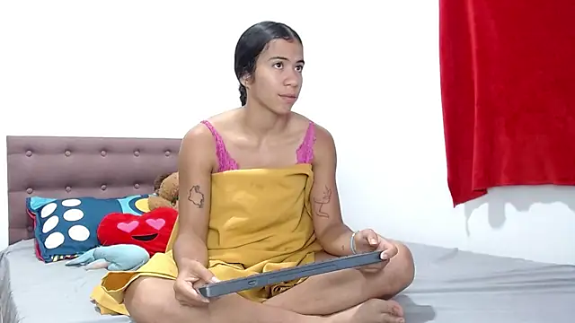 CleoAndAshley online show from December 14, 2024, 9:35 pm