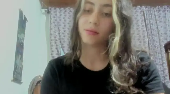 Snapshot of Liherz chatting on December 4, 2024, 12:08 am Liherz online show from December 4, 2024, 12:08 am