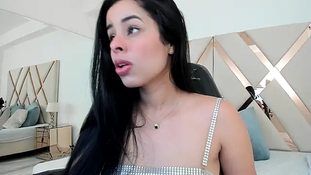 emma castilloo online show from February 16, 2026, 6:26 pm