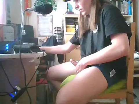 Davideksexy online show from June 2, 2026, 6:21 pm