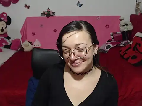 Snapshot of Angela_18honey chatting on September 25, 2025, 2:04 am Angela 18honey online show from September 25, 2025, 2:04 am