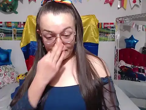 Angela 18honey online show from July 5, 2026, 4:07 am