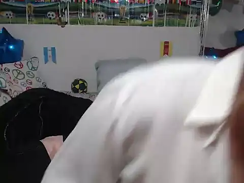 Angela 18honey online show from July 25, 2026, 2:53 am