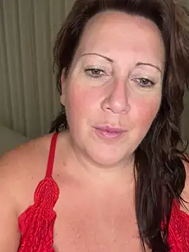 xsexycurvymilf online show from December 9, 2024, 1:45 pm