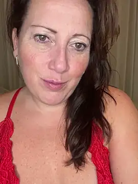 xsexycurvymilf online show from December 12, 2024, 1:28 pm