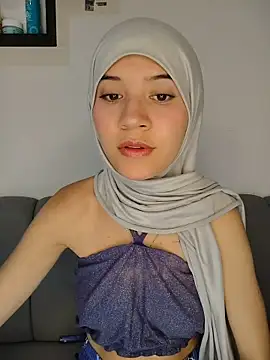 Snapshot of hanaa_18 chatting on May 7, 2026, 4:34 pm hanaa 18 online show from May 7, 2026, 4:34 pm