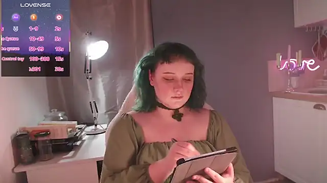 Snapshot of Horny_Spell chatting on November 17, 2025, 11:43 pm Horny Spell online show from November 17, 2025, 11:43 pm